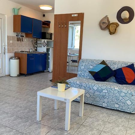 Solenta - Sunny & Bright Apartment Near Beach W Self Checkin Nečujam 외부 사진