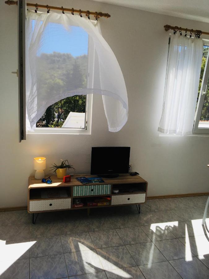 Solenta - Sunny & Bright Apartment Near Beach W Self Checkin Nečujam 외부 사진