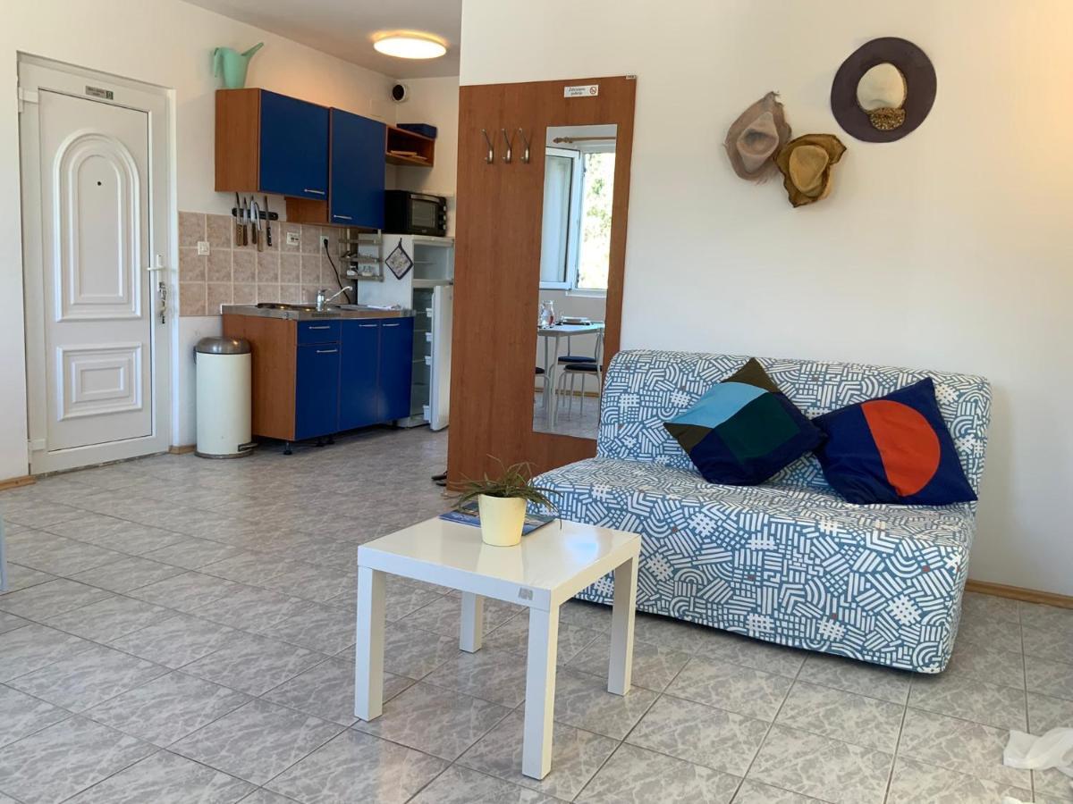 Solenta - Sunny & Bright Apartment Near Beach W Self Checkin Nečujam 외부 사진