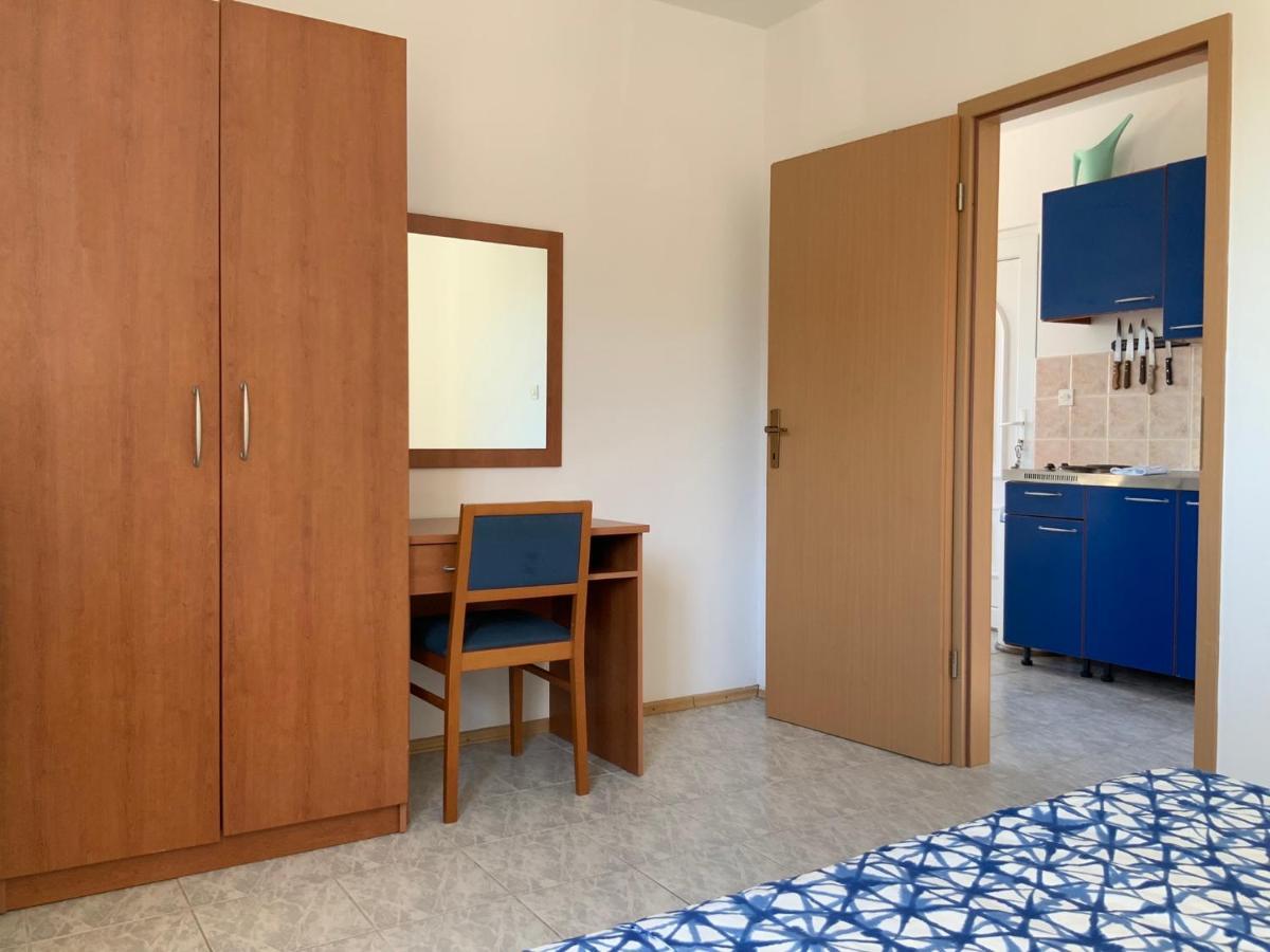 Solenta - Sunny & Bright Apartment Near Beach W Self Checkin Nečujam 외부 사진